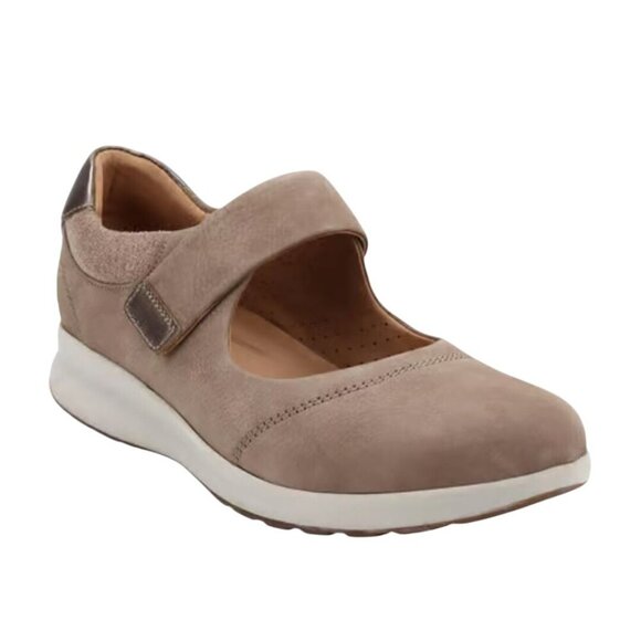 Clarks Un Adorn Nubuck Suede Neutral Beige Mary Jane Comfort Shoe Size 9M - Picture 5 of 13